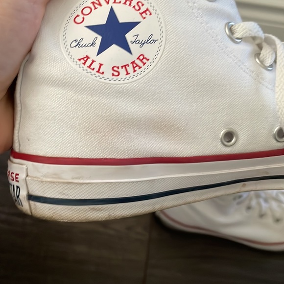 SOLD white converse - Picture 9 of 10